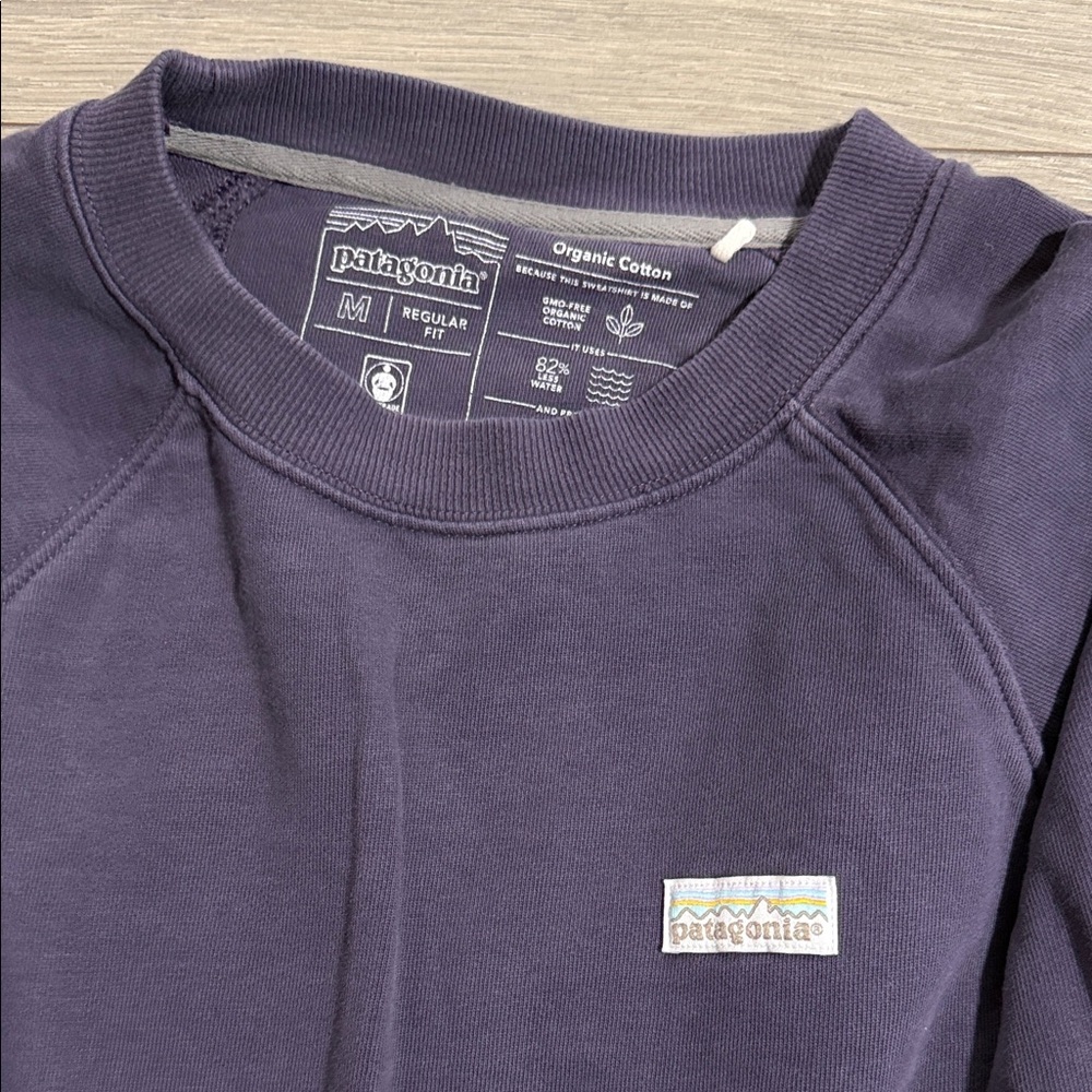 Patagonia Men's Dark Navy Crewneck Sweatshirt - Picture 2 of 3